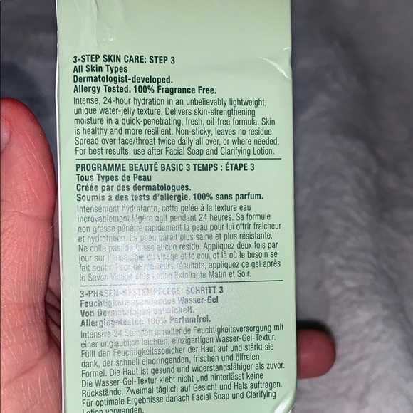 Clinique Dramatically Different Hydrating Jelly - Green - Picture 5 of 6